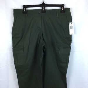 NWT Women's Nautica Olive Green Cargo Pants Size 8